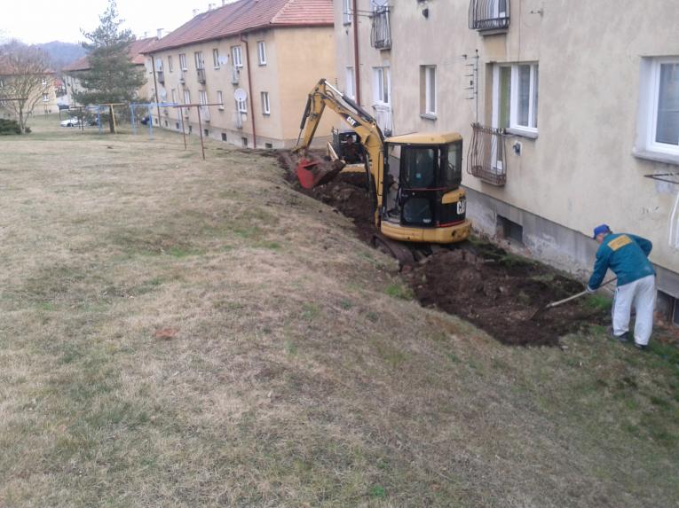 Stankovice  Sídliště 190 sanace svahu duben  2018